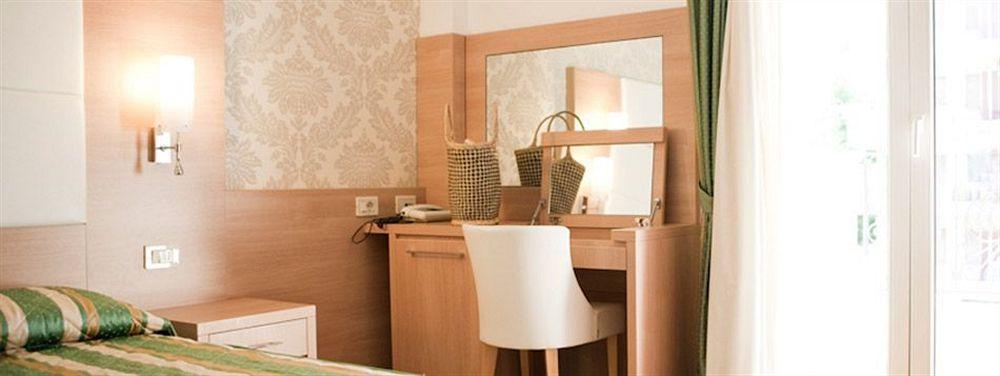 Hotel Michelangelo เบลลาเรีย-อีเจอา มารีนา ภายนอก รูปภาพ