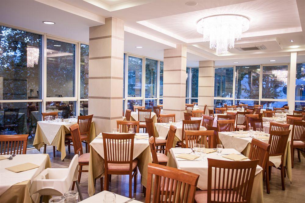 Hotel Michelangelo เบลลาเรีย-อีเจอา มารีนา ภายนอก รูปภาพ